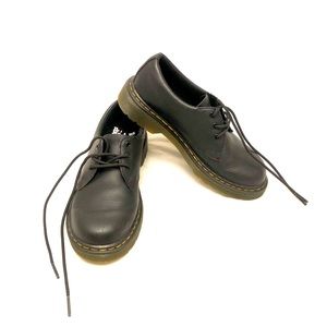 Kid’s Dr. Martens Oxford Shoes sz 2